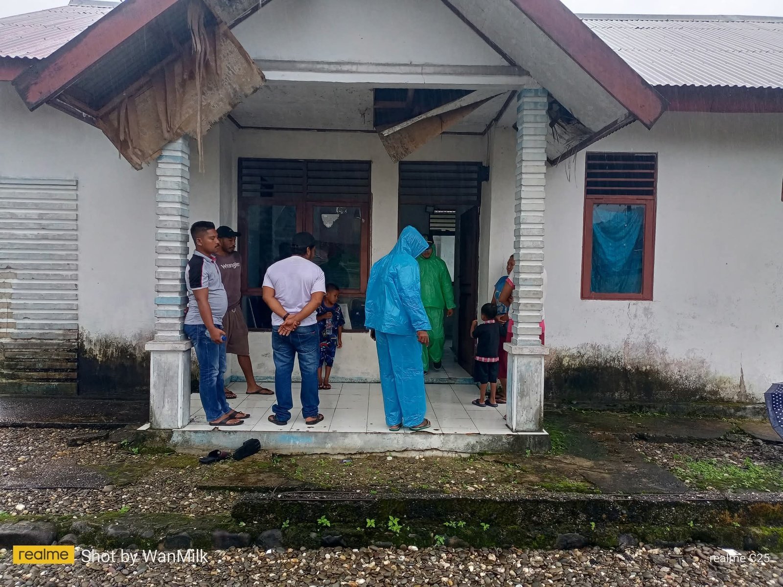Warga Meninggal Tak Tertolong, Pustu Wamkana Memprihatinkan, Tenaga Medis Hanya Bisa Pasrah