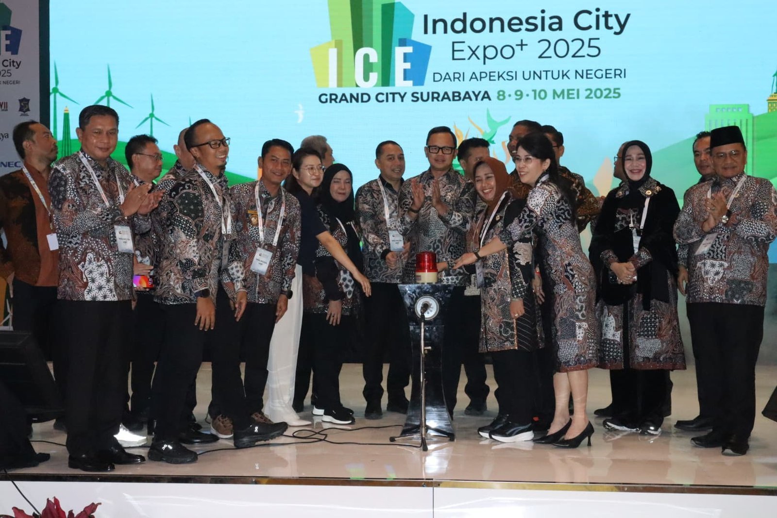 " Dari Surabaya untuk Indonesia: Munas APEKSI Jadi Titik Temu Inovasi dan Kolaborasi Antar Kota"