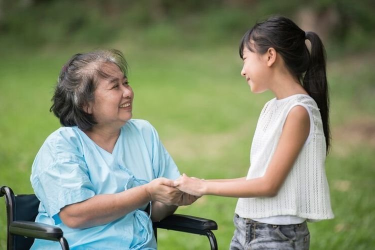 Psikologi: 7 Karakteristik yang Membuat Kakek Nenek Dirindukan dan Berdampak Positif pada Cucu