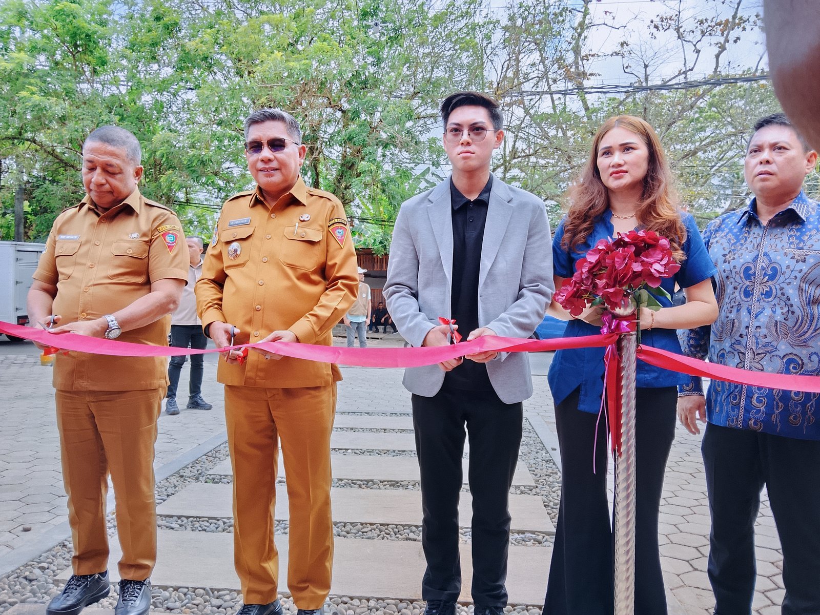 Bodewin Dukung Investasi Kuliner di Ambon, Kawalinya Cafe Angkat Potensi Lokal