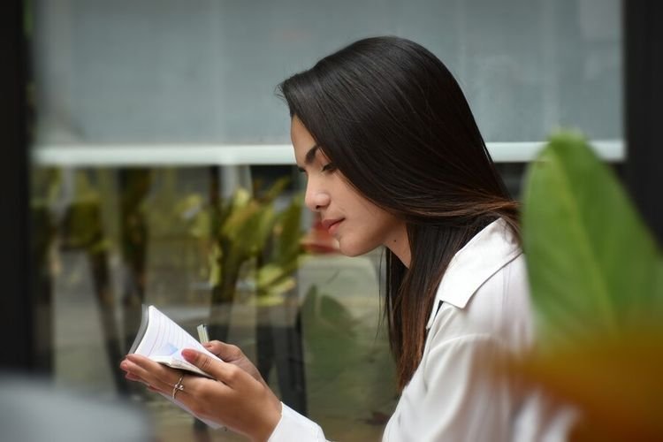 Psikologi: 7 Tanda Anda Lebih Introvert dari Yang Anda Bayangkan