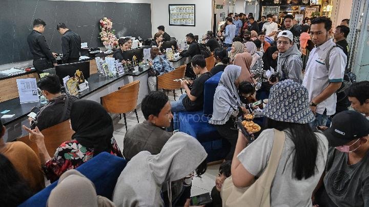 Fenomena Panic Buying Emas saat Harga Meningkat: Menggali Penyebab FOMO