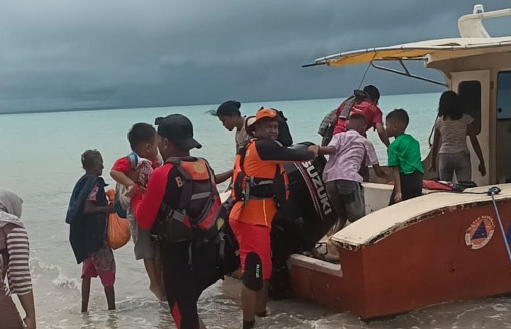 Kapal Motor Mati Mesin, 20  Penumpang Berhasil Diselamatkan SAR Dobo