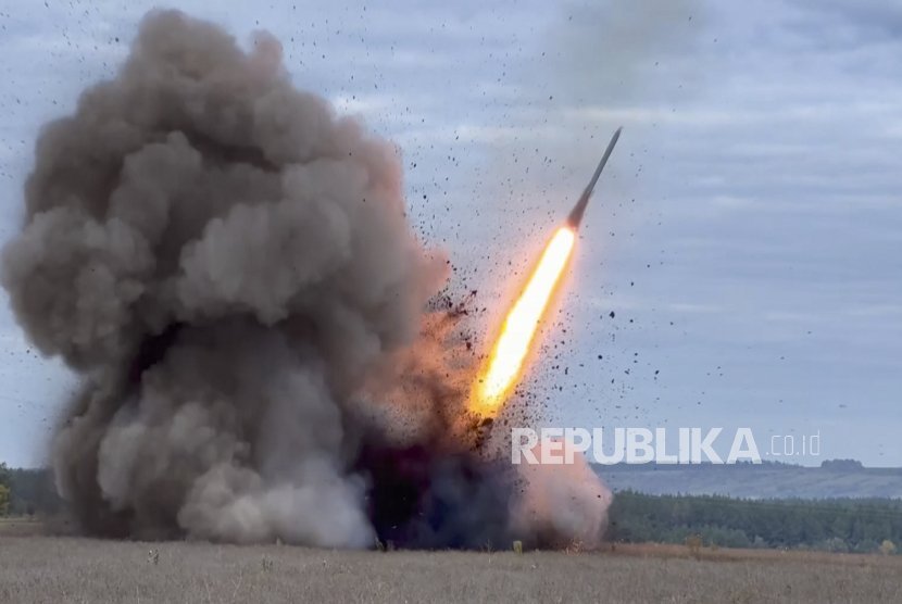 Duar! Senjata Rusia Hancurkan Pesawat Tempur Amerika F-16 Viper