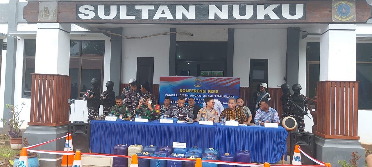 PANGKALAN TNI AL SAUMLAKI GAGALKAN PEREDARAN MINUMAN KERAS JENIS SOPI