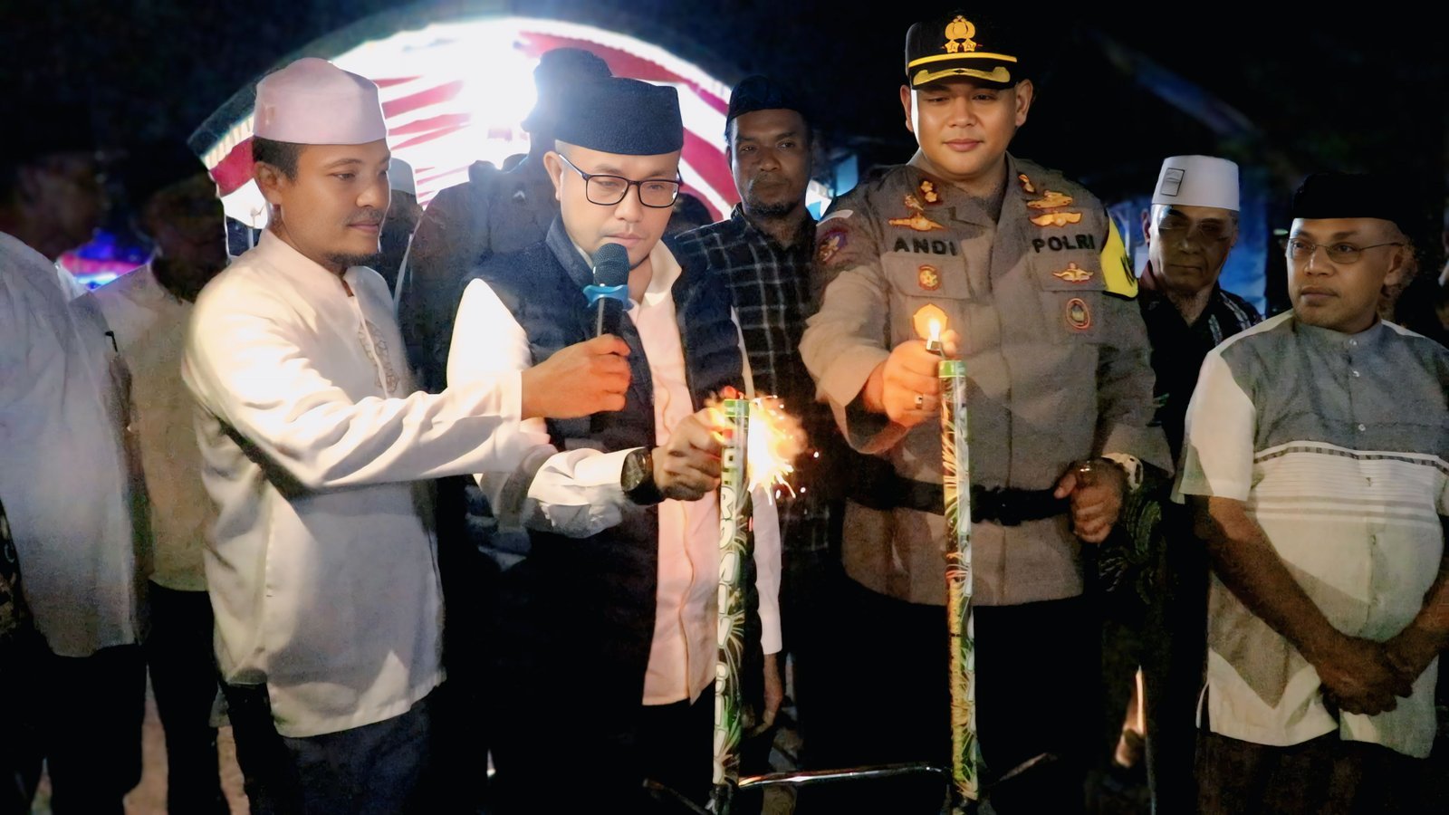 Bupati BurseL La Hamidi Bersama Kapolres Pawai Takbiran Ramadhan 1446 H Bersama Masyarakat