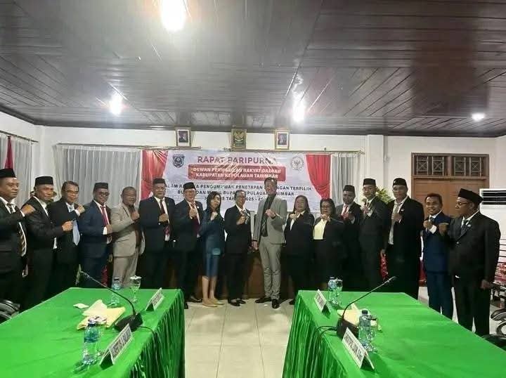 DPRD Kepulauan Tanimbar Gelar Penetapan Bupati Dan Wakil Bupati Terpilih