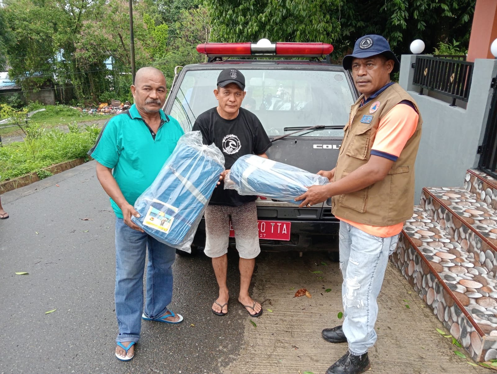 Pemkot Ambon Sigap Tangani Pohon Tumbang di 11 Titik