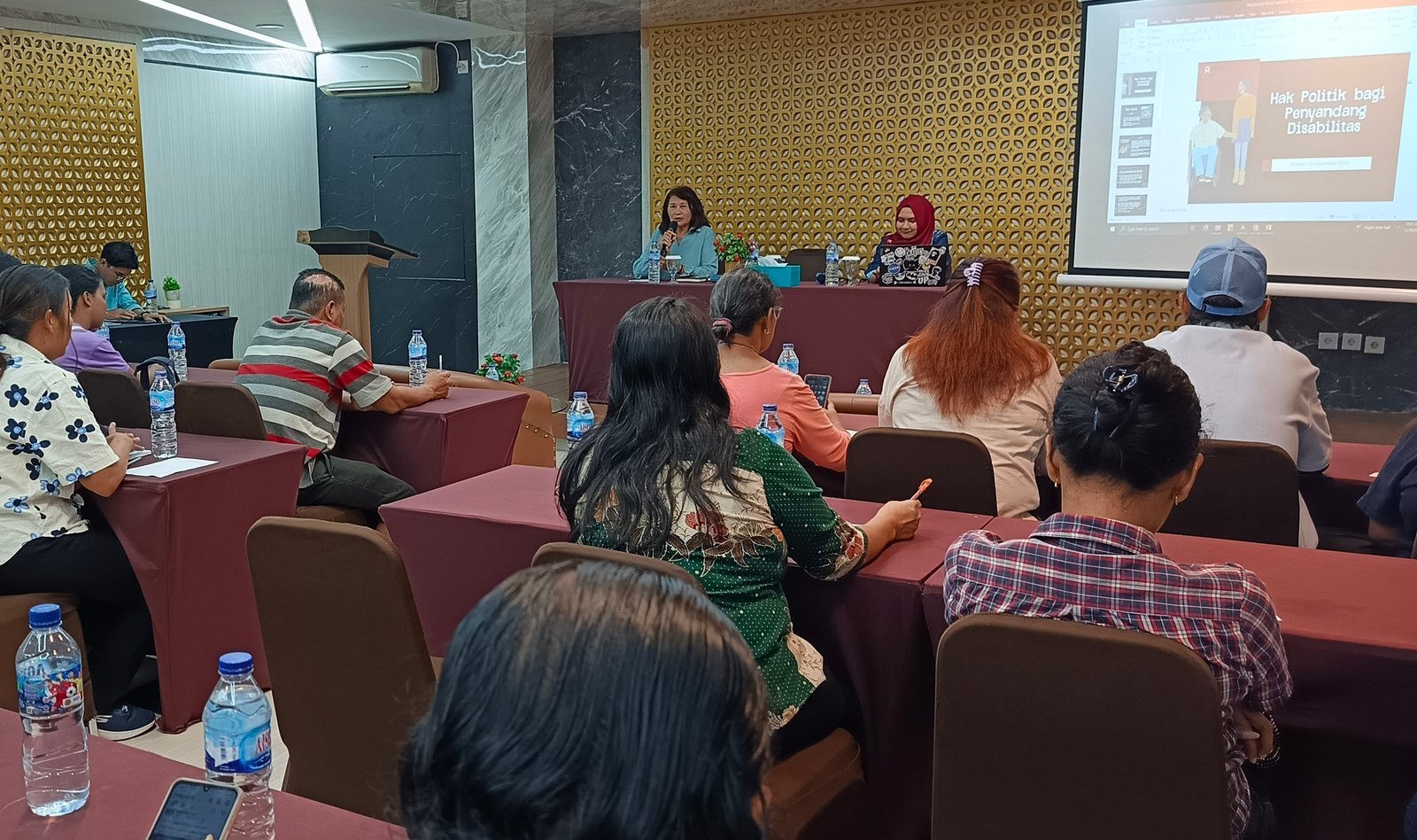 Penyandang Disabilitas Di Ambon Ikut Sosialisasi Hak Politik