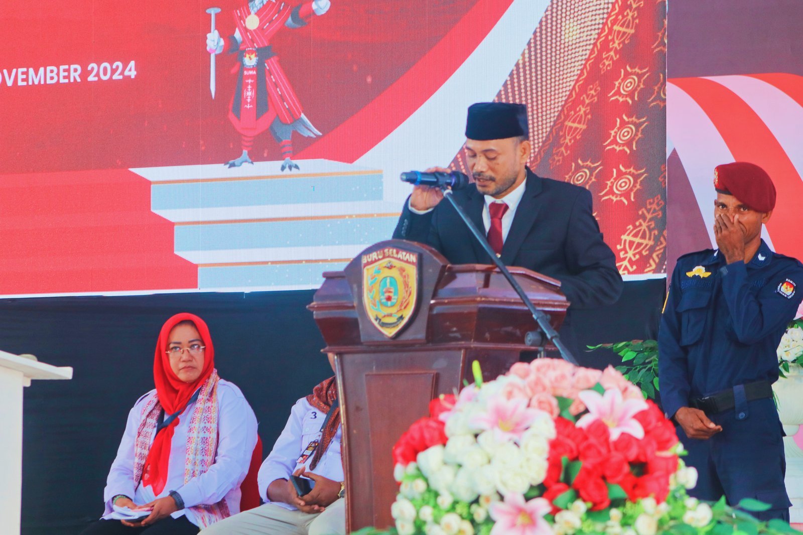 KPU BurseL Menggelar Debat Kedua Bupati dan Wakil Bupati Dijaga Ketat Aparat Bersenjata