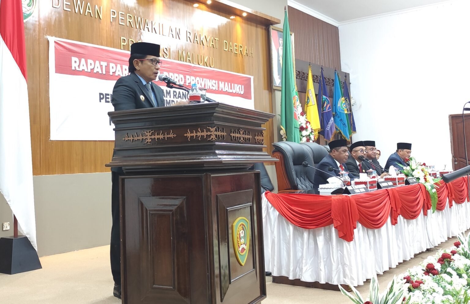 Ini Pesan & Harapan Sadali Ie saat Hadiri Pelantikan Pimpinan DPRD Maluku