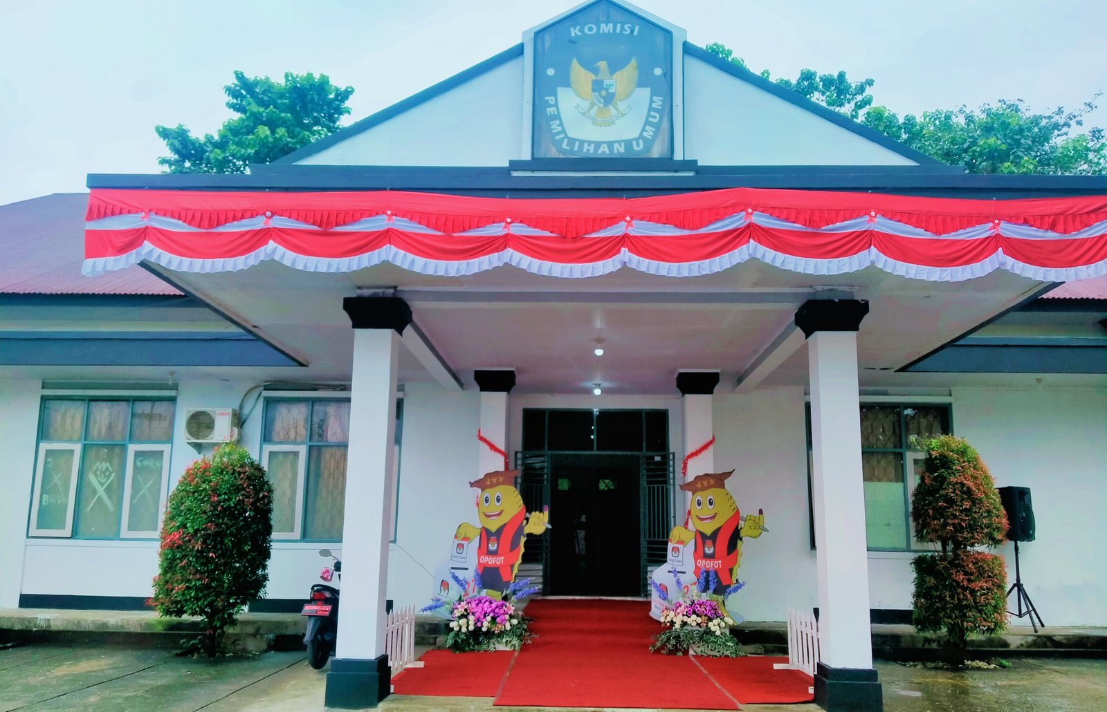 110 Personil Polres Siaga, Hari Pertama Pendaftaran Balon Calkada di KPU BurseL Masih Sepih