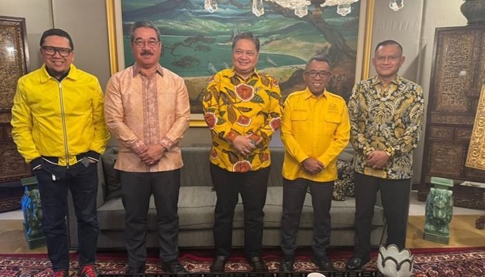 Golkar Restui Pasangan Bakal Calon Gubenur Hendrik Lewarissa Berpasangan Dengan Ramli Umasugi