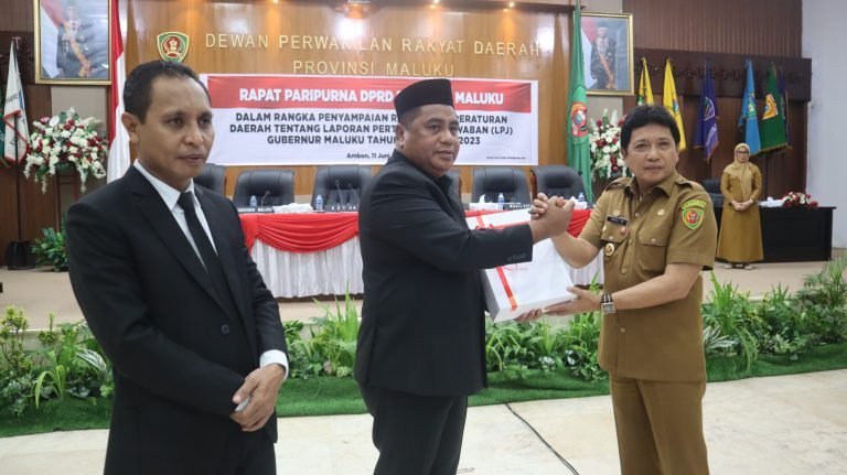 Gubernur Maluku Serahkan LPJ Pelaksanaan APBD Ta 2023 Kepada DPRD Promal