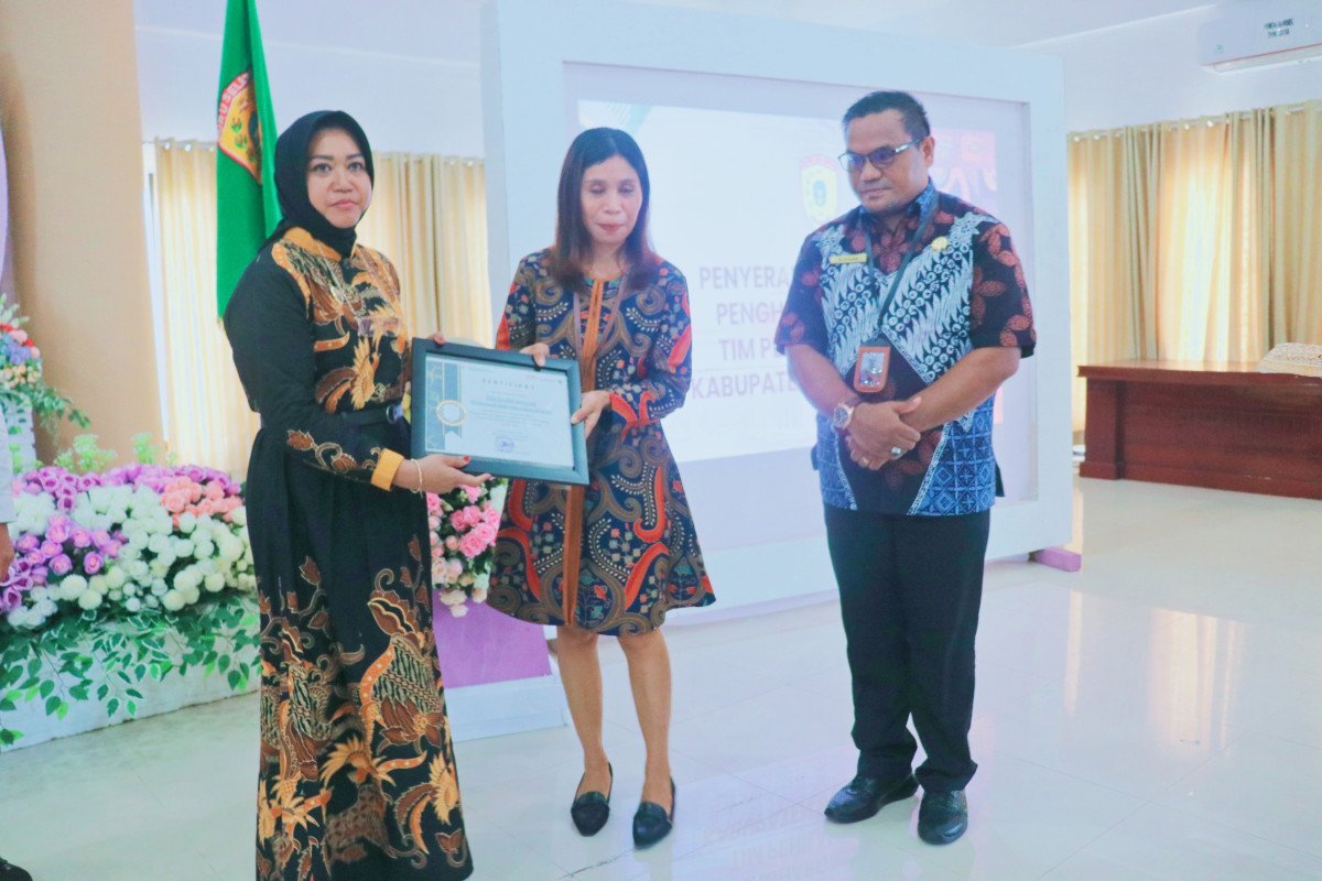 Bupati BurseL Berharap Pembangunan di Tahun 2025 Lebih Terarah 