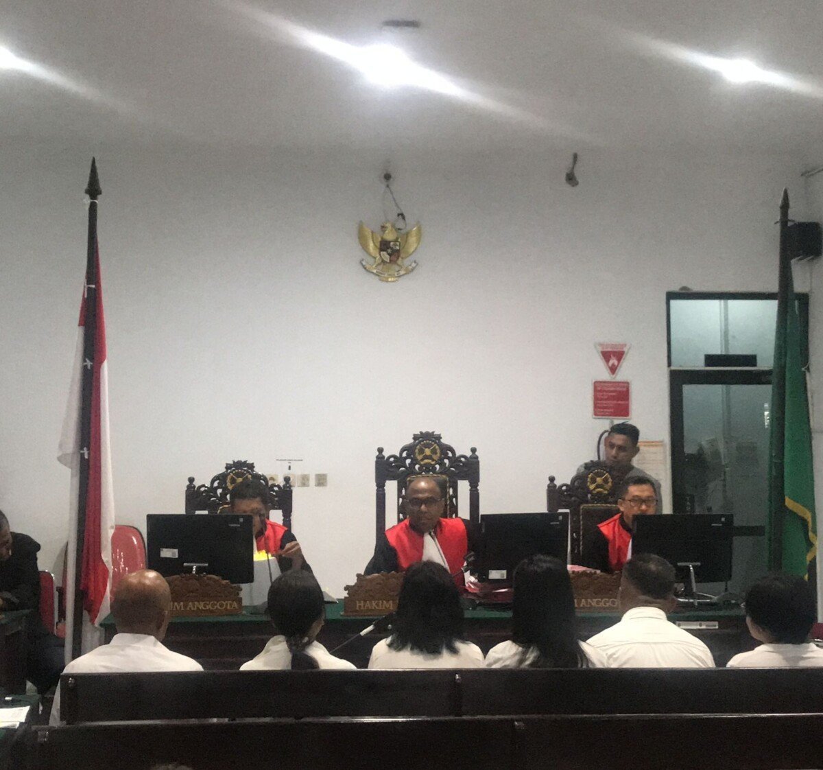 Tunda Sidang Korupsi BPKAD Tanimbar, Hakim Kembali Ingatkan Para Terdakwa Tuk Jujur