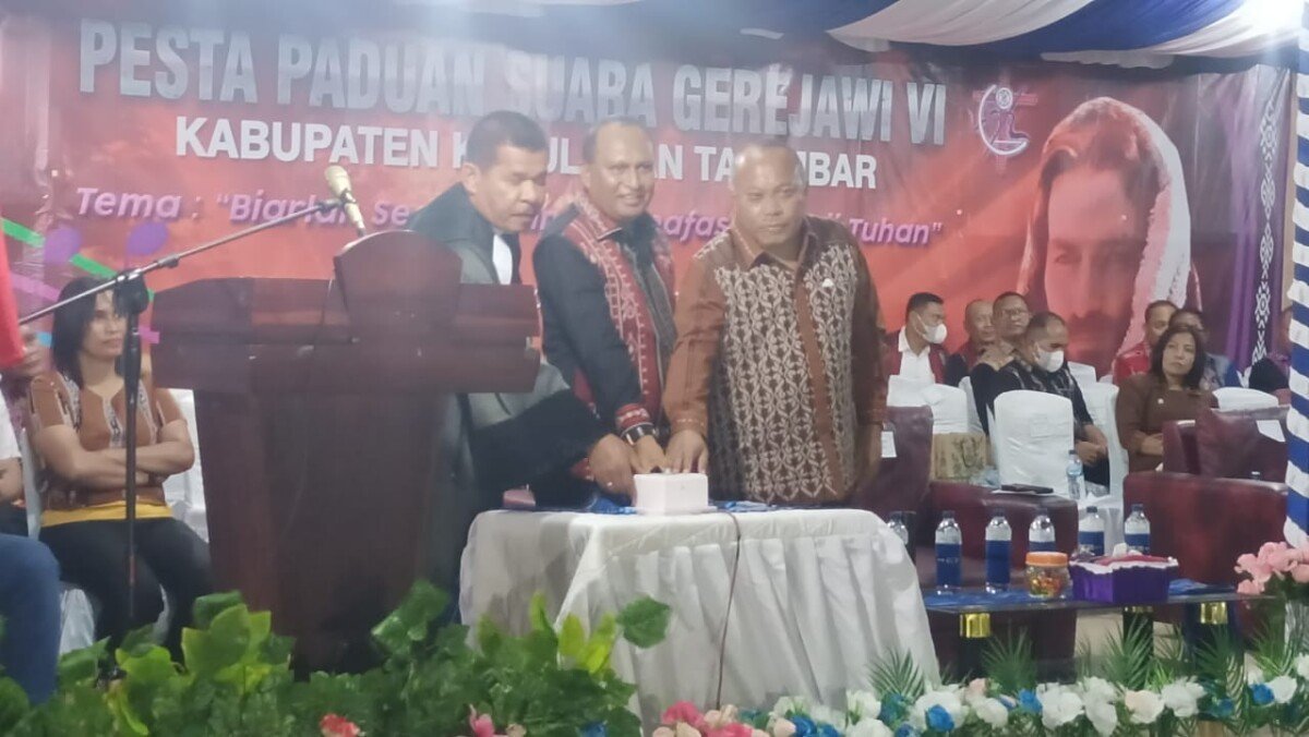 Moriolkosu Resmi Buka Pesparawi Tanimbar 2023