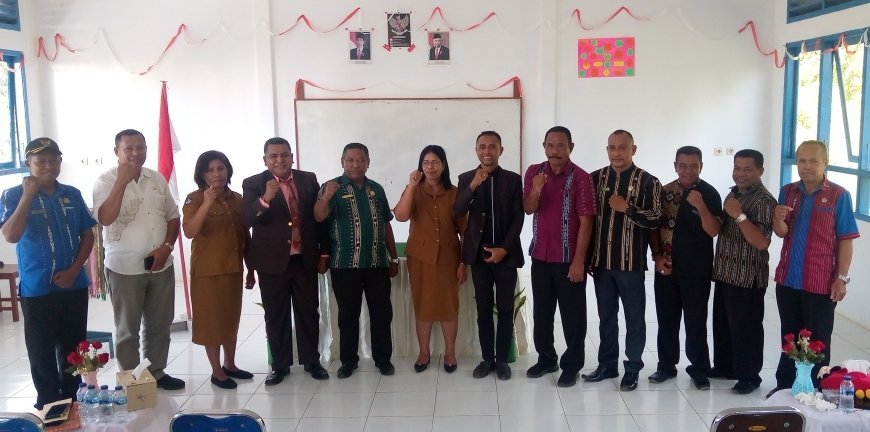 Jabatan Kepsek SMA Negeri 16 KKT Resmi di Sertijab