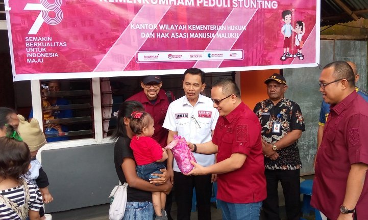 Peringati Hari Dharma Karyadika, Kanwil Kemenkumham Maluku Bantu Anak Stunting di Kudamati