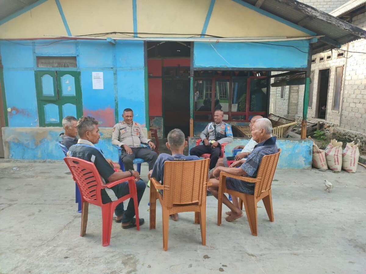 Polsek Nirunmas gelar Jumat Curhat di Desa Tutukembong