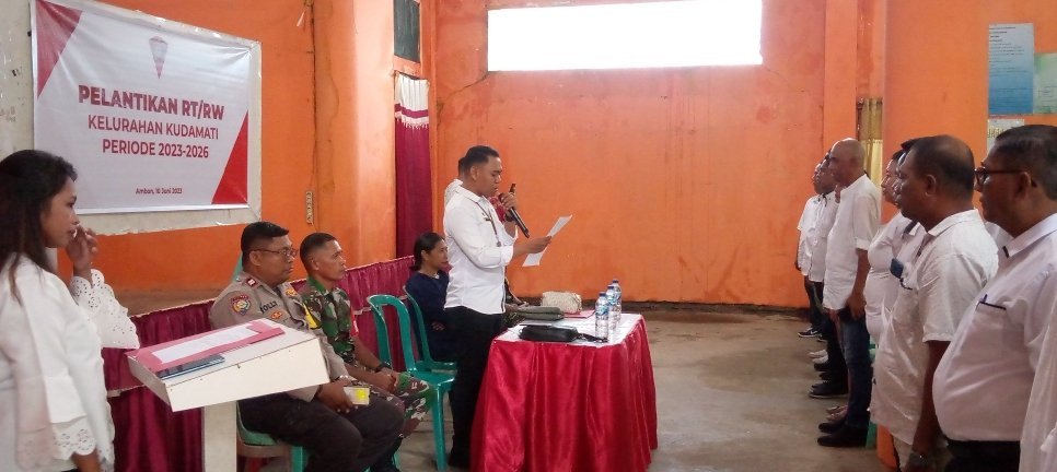Lurah Lantik 7 RW dan 43 RT Kudamati, Ini Nama namanya