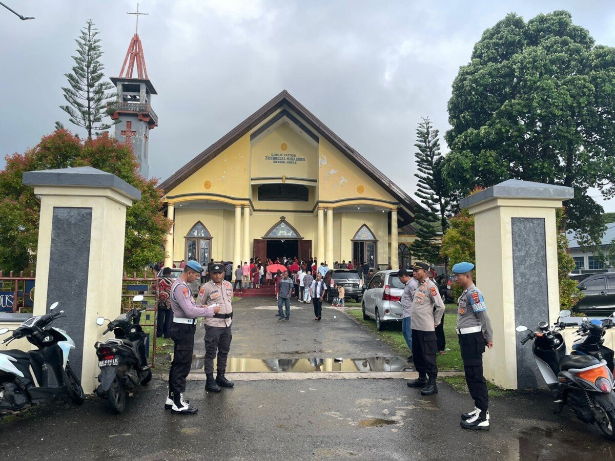 Aman, ibadah Jumat Agung hingga Prosesi Jalan Salib