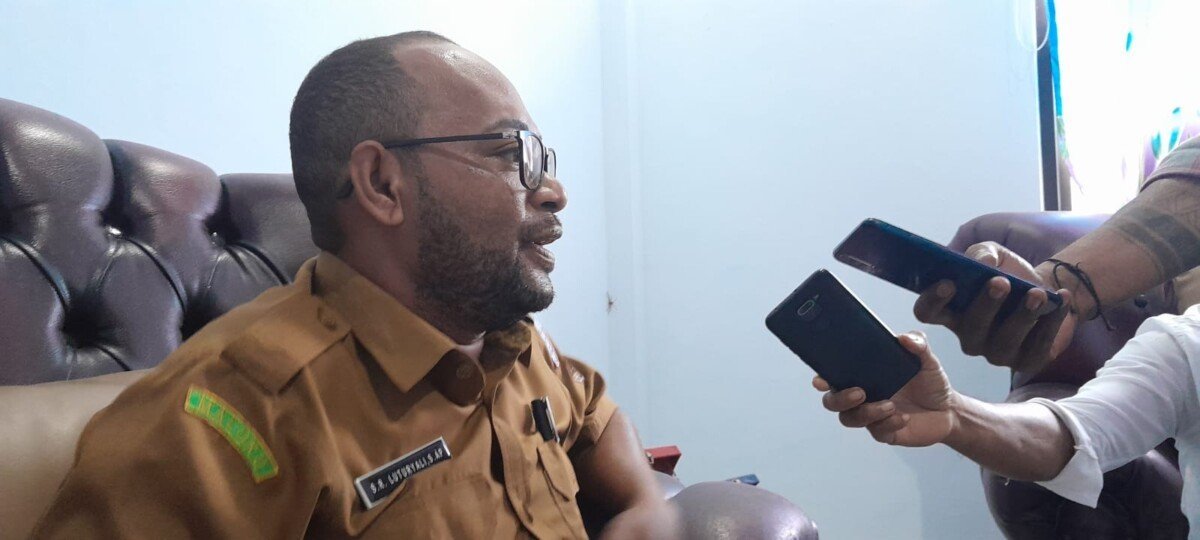 Pj Kades Latdalam Apresiasi Program Perpustakaan.
