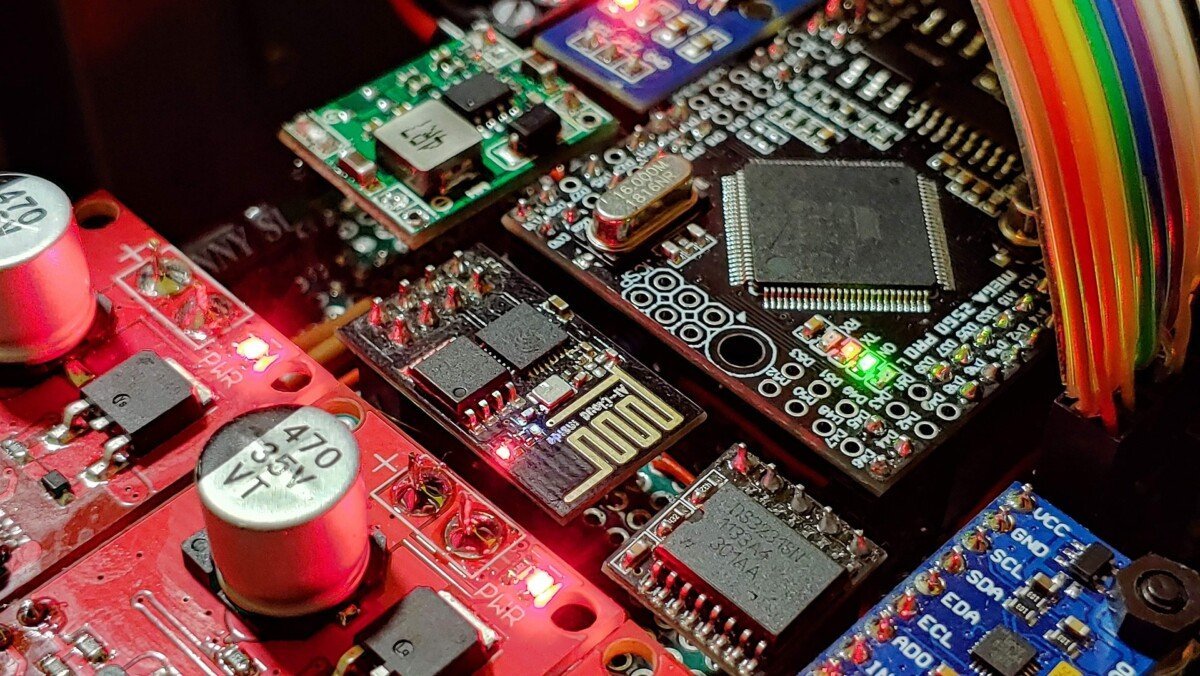 Arduino Uno Hingga Arduino Mega: Evolusi Platform Elektronik yang Membangkitkan Kreativitas Teknologi.