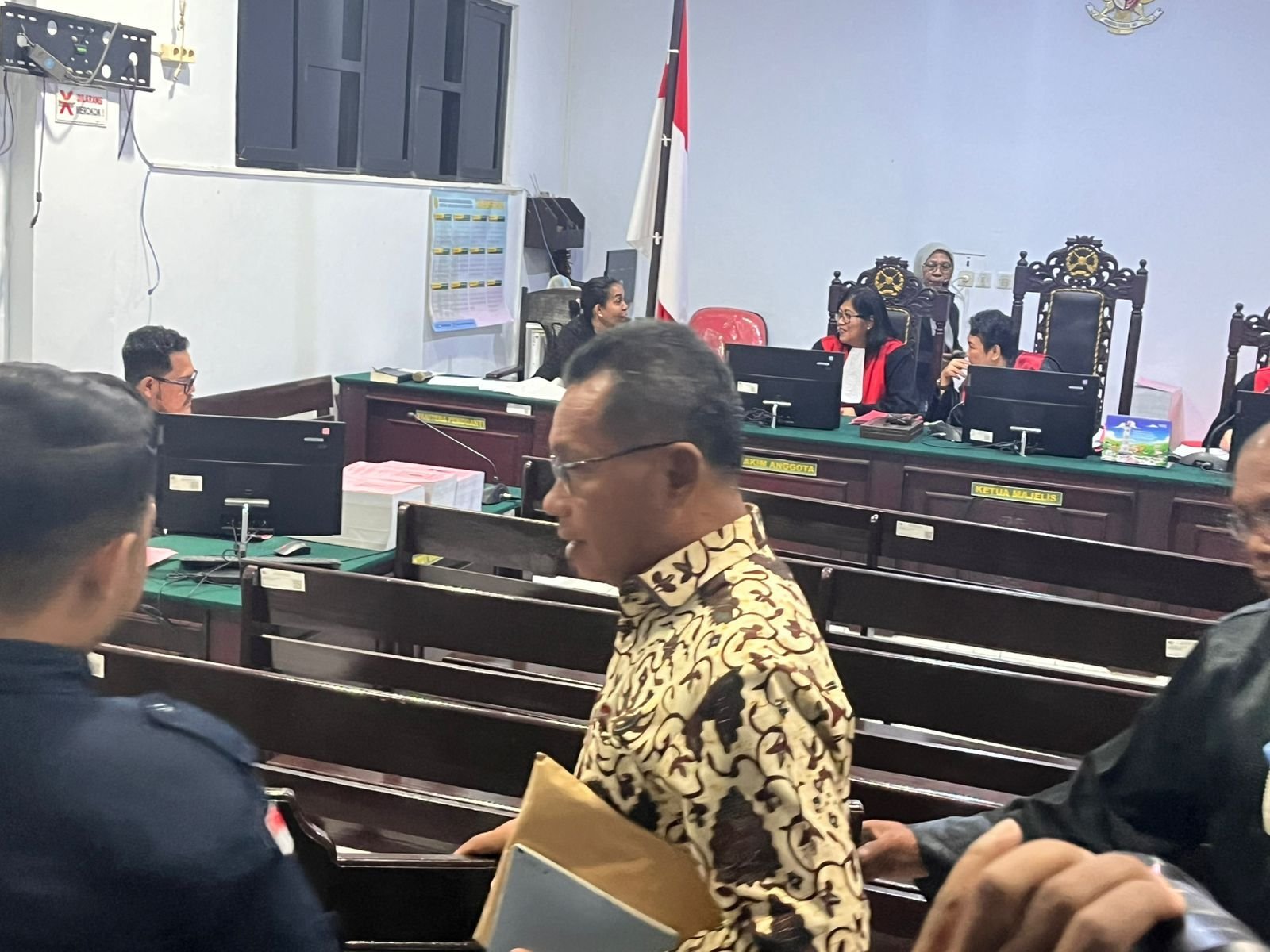 Perkara Tipikor Tanimbar Energi Dilanjutkan Ke Pembuktian, Eksepsi Terdakwa Fatlolon ditolak
