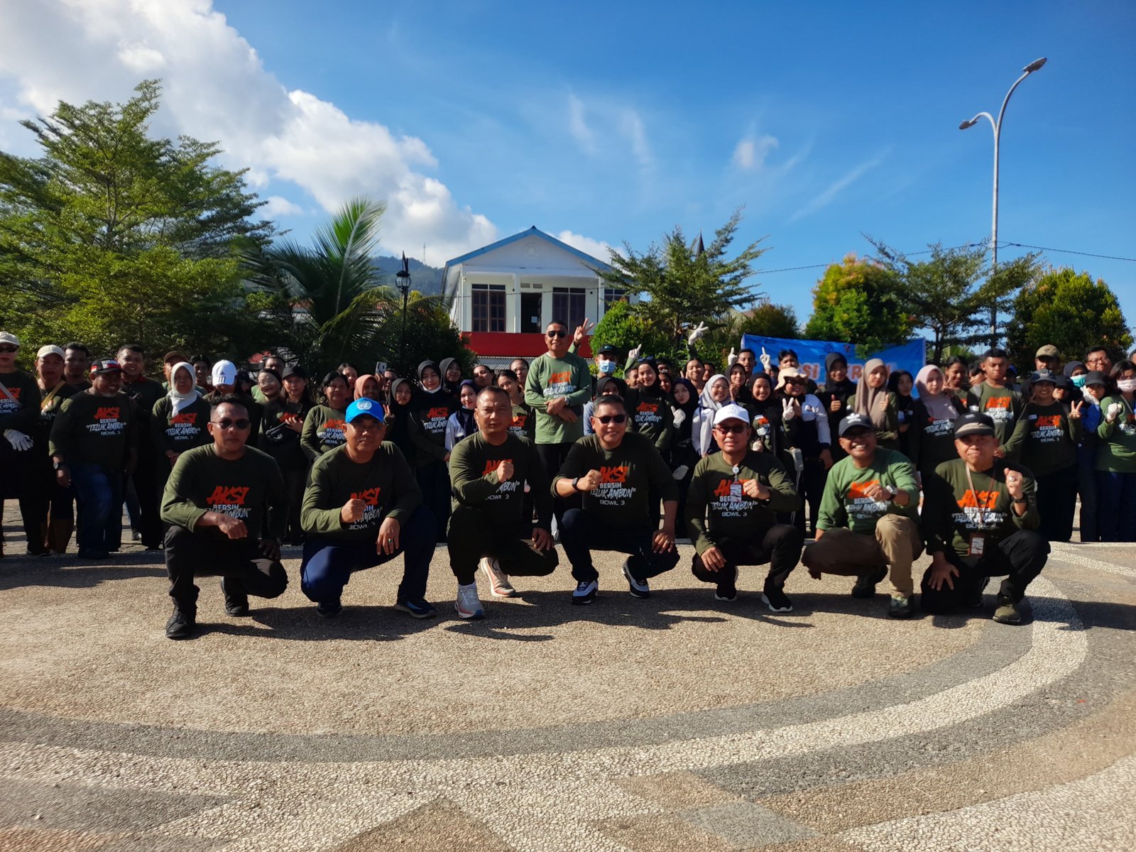 Ambon Gelar Aksi Bersih Pantai: Pemerintah dan Warga Bergerak Menuju Indonesia Bersih 2029