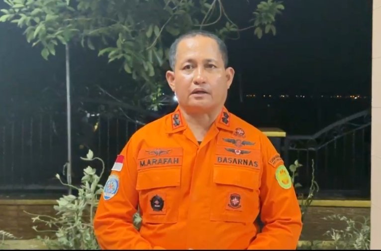 Pos SAR Dobo Evakuasi 4 Penyelam dan 1 Awak Speedboat yang Alami Lakalaut