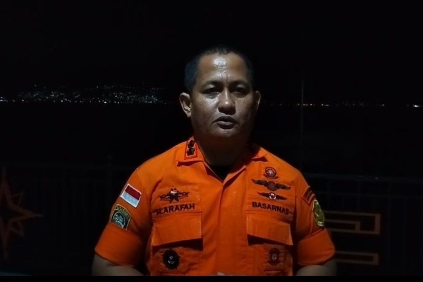 Dari Tual Menuju Lingerhat, Lansia 70 Tahun Dievakuasi Tim SAR Gabungan Karena Mati Mesin