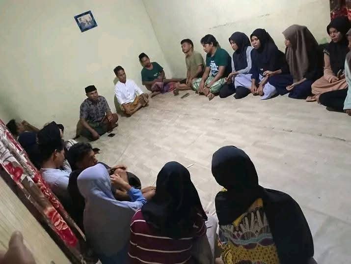 Warga Oki Lama Tolak Pergantian Pejabat Kades, Suara Protes Menggema di Media Sosial
