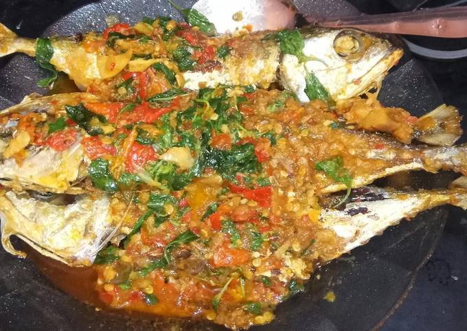 ikan goreng rica kemangi
