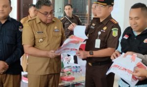 Pemusnahan Surat Suara Rusak Serta Kawal Pendistribusian Logistik Pemilukada ke TPS