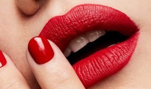 Attachment for Beginilah Cara Pakai Lipstik Merah Biar Tak Norak