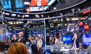 Attachment for Wall Street Jatuh Setelah Trump Serang Bos The Fed dan Ancam Pecatnya