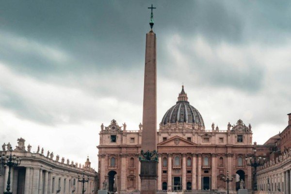 Sejarah Panjang Basilika Santo Petrus: Pembangunan yang Berlanjut Selama Lebih dari 1 Abad